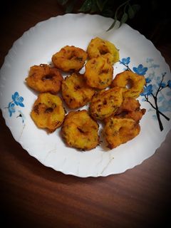सूजी के बडे (Suji ke bade recipe in hindi) रेसिपी मुख्य फोटो