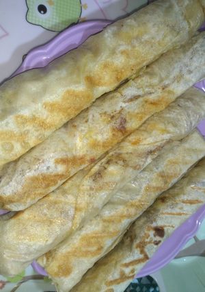 A picture of Syrian Shawarma and Potato Sandwiches.