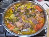 Bò om dưa