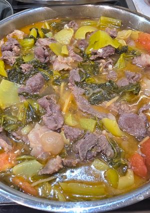 Hình của món Bò om dưa.
