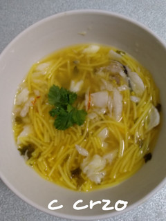 Una foto de Sopa de pescado con azafrán