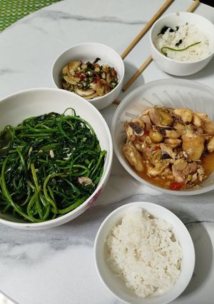 Hình của món Mâm cơm ngày mưa.
