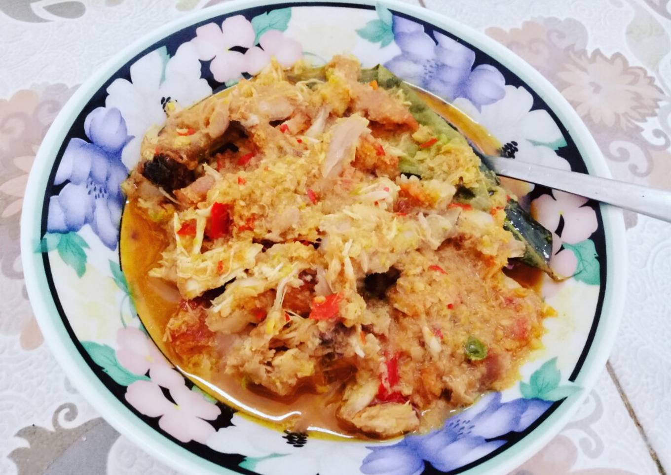 Ayam betutu (suir) kuah pedes