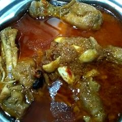 A picture of Chicken Badaami Karahi.