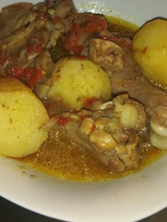 A picture of Pape chicken with aresh.