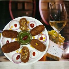 A picture of Potato rice bullet.