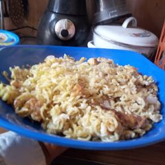 A picture of Scrambled egg and noodles.