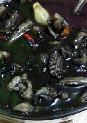 Foto resep Cumi tumis tinta pedas 👍