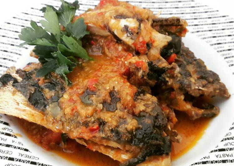 Bahan-bahan Kepala patin bumbu merah Sederhana dan Mudah Dibuat