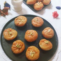A picture of Balushahi/Badusha.