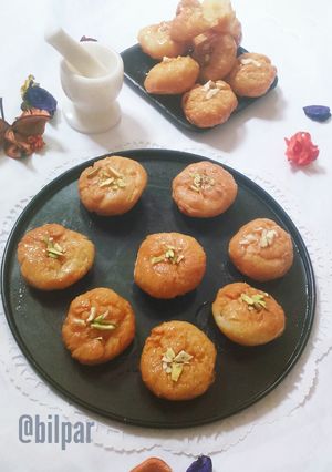 A picture of Balushahi/Badusha.