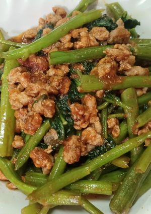 รูปของ ผัดพริกแกงผักบุ้งหมูสับ