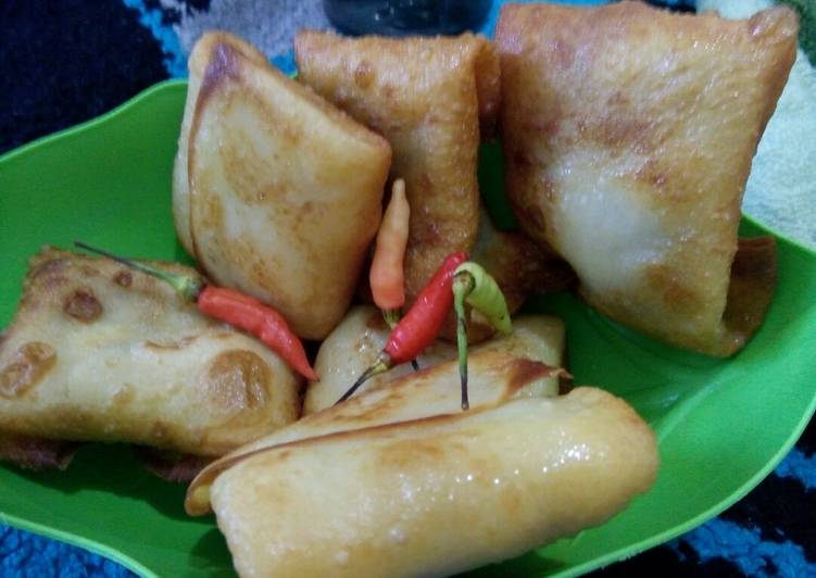 Risoles isi ayam kentang