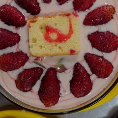 A picture of Strawberry Custard.