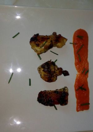 Una foto de Conejo al ajillo con salsa de pimiento choricero