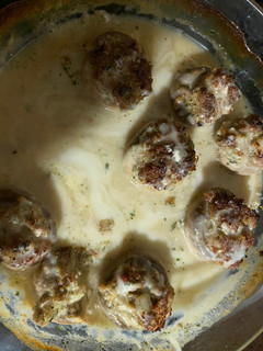 Una foto de Champiñones rellenos & bechamel, la pareja perfecta