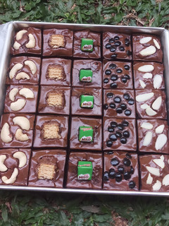 Foto resep Shiny Crust Brownies (Loyang sekat)