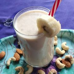 A picture of Banana peanut butter smoothie.