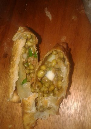 A picture of Green grams samosa.