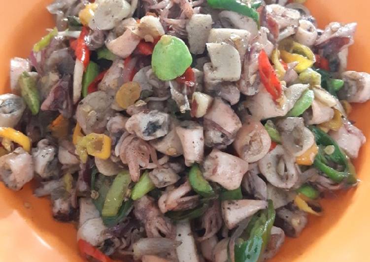 Proses memasak Oseng Cumi Asin Simple Lezat