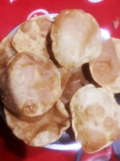 अजवाइन की पूरी(Ajwain Puri recipe in hindi) रेसिपी मुख्य फोटो