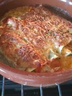 Una foto de Canelones con boloñesa de soja