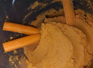 Una foto de Hummus de garbanzos y tomates secos