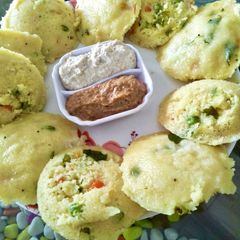 A picture of Mix veg sooji & daal idli.