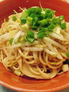 超簡單-麻醬油蔥香拌麵 的食譜成品照片