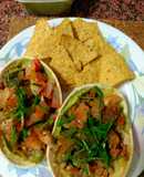 Tacos veganos con soja texturizada