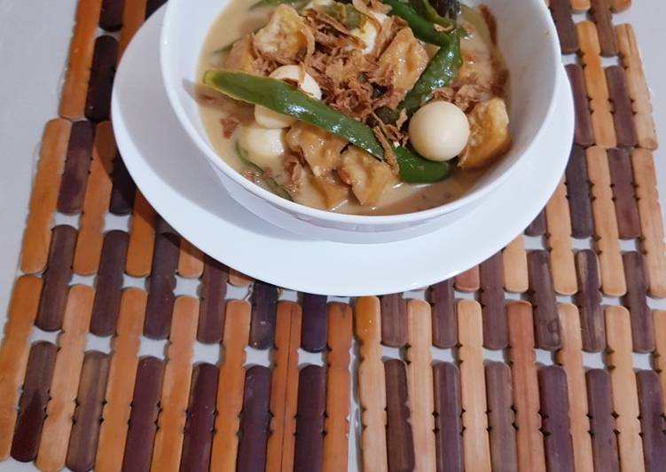 Tahu telur puyuh bumbu tauco