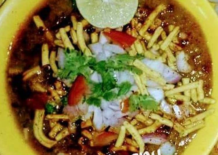 How to Prepare Perfect Moong Sprout Usal/ Sabji