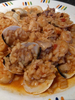 Una foto de Arroz de calamares