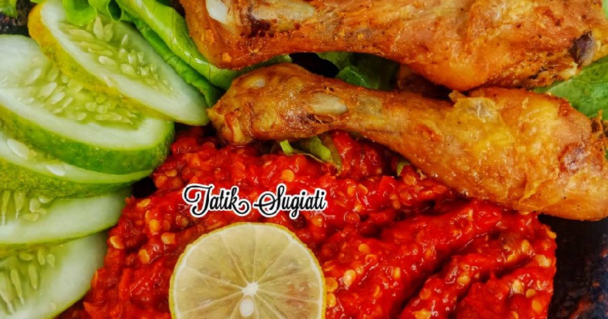  Resep  Ayam  Goreng Ungkep  Sambal Terasi oleh Tatik Sugiati 