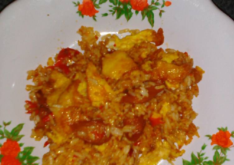 19. Nasi Goreng sosis telur endesss #BikinRamadhanBerkesan