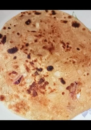 प्याज का पराठा (Pyaz ka paratha recipe in hindi) रेसिपी मुख्य फोटो