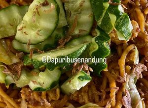 Foto resep Mie Goreng Pedas Pakai Mie Urai Merah