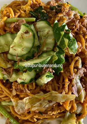 Foto resep Mie Goreng Pedas Pakai Mie Urai Merah
