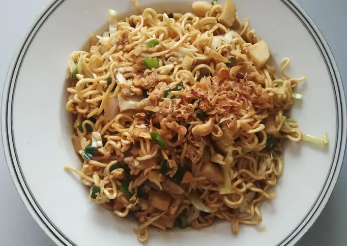 Cara Gampang Membuat 9. Mi Goreng Jawa Nyemek Anti Gagal