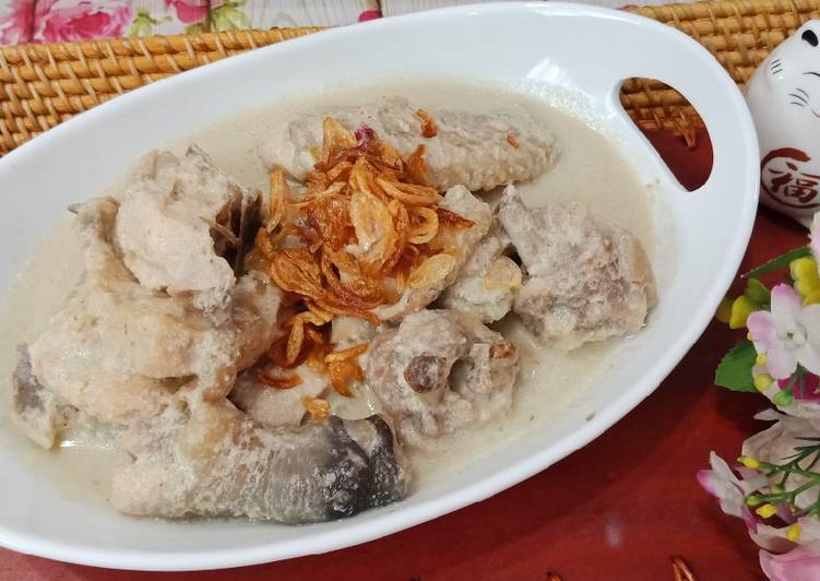 Bagaimana Menyiapkan Opor ayam, Bisa Manjain Lidah