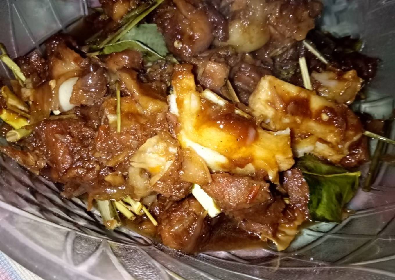 Rendang daging sapi