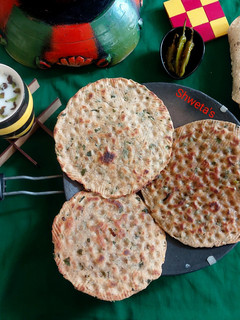 મસાલા ખોબા રોટી(Masala khoba roti recipe in Gujarati) (Jain) રેસીપી મુખ્ય ફોટો