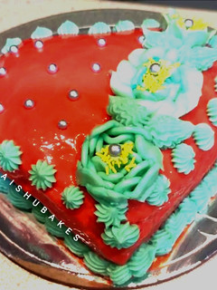 A picture of Valentine's Heart Cake.