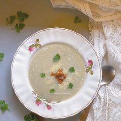 A picture of Cauliflower & Cheddar Soup.