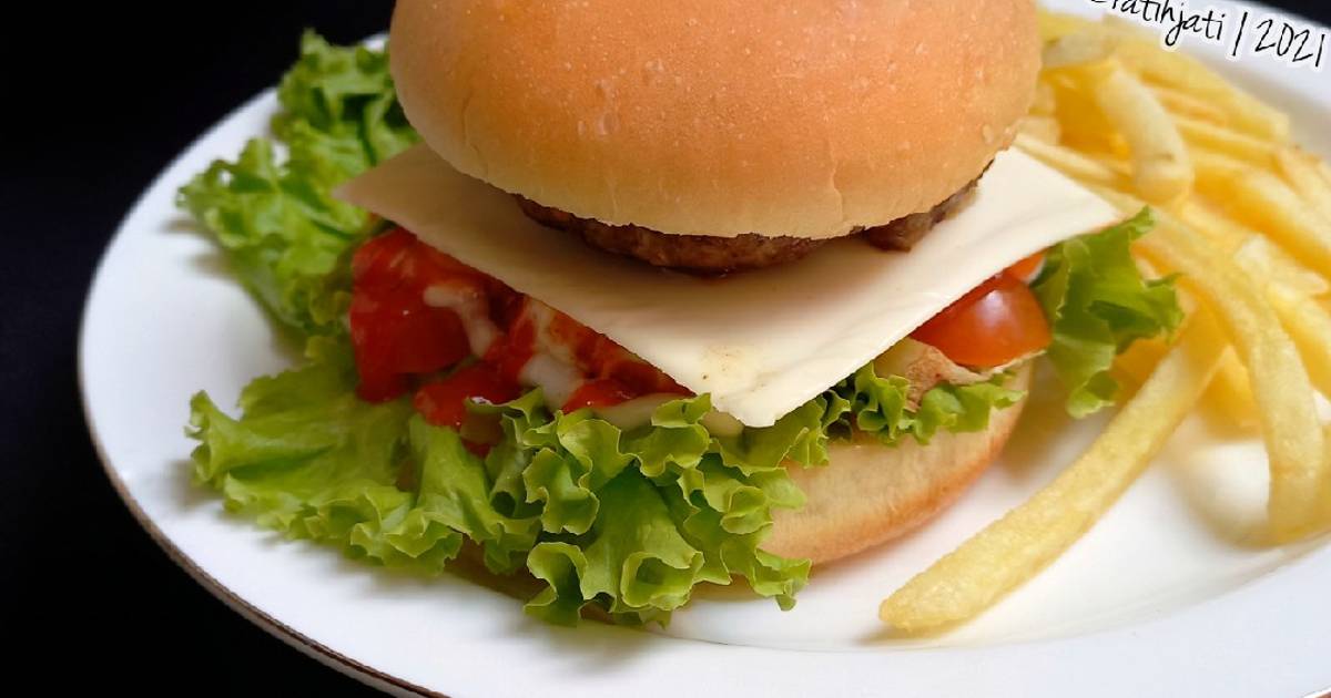 Resep Homemade Simple Burger 🍔 Oleh Ratih Jati - Cookpad