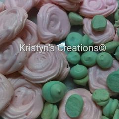 A picture of Meringue cookies.