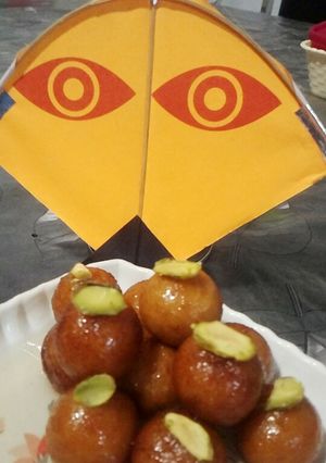બ્રેડ ના ગુલાબ જાંબુ(Bread Gulab Jamun Recipe in Gujarati) રેસીપી મુખ્ય ફોટો