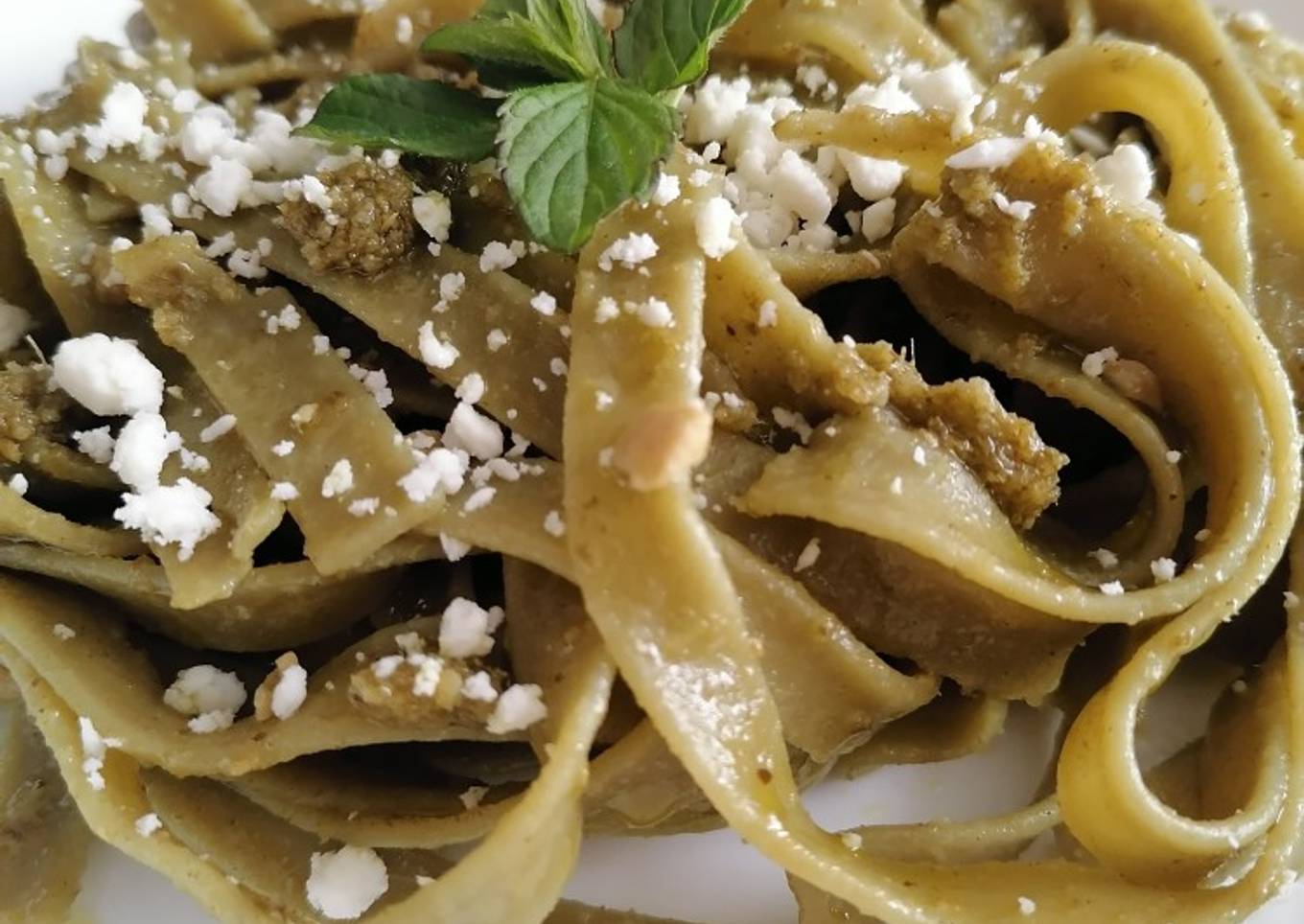 Tagliatelle de espinaca al pesto 🍝