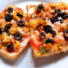 A picture of Bread pizza.