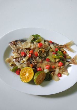 Foto resep 26. Ikan Kembung/Peda Asin Goreng Bawang